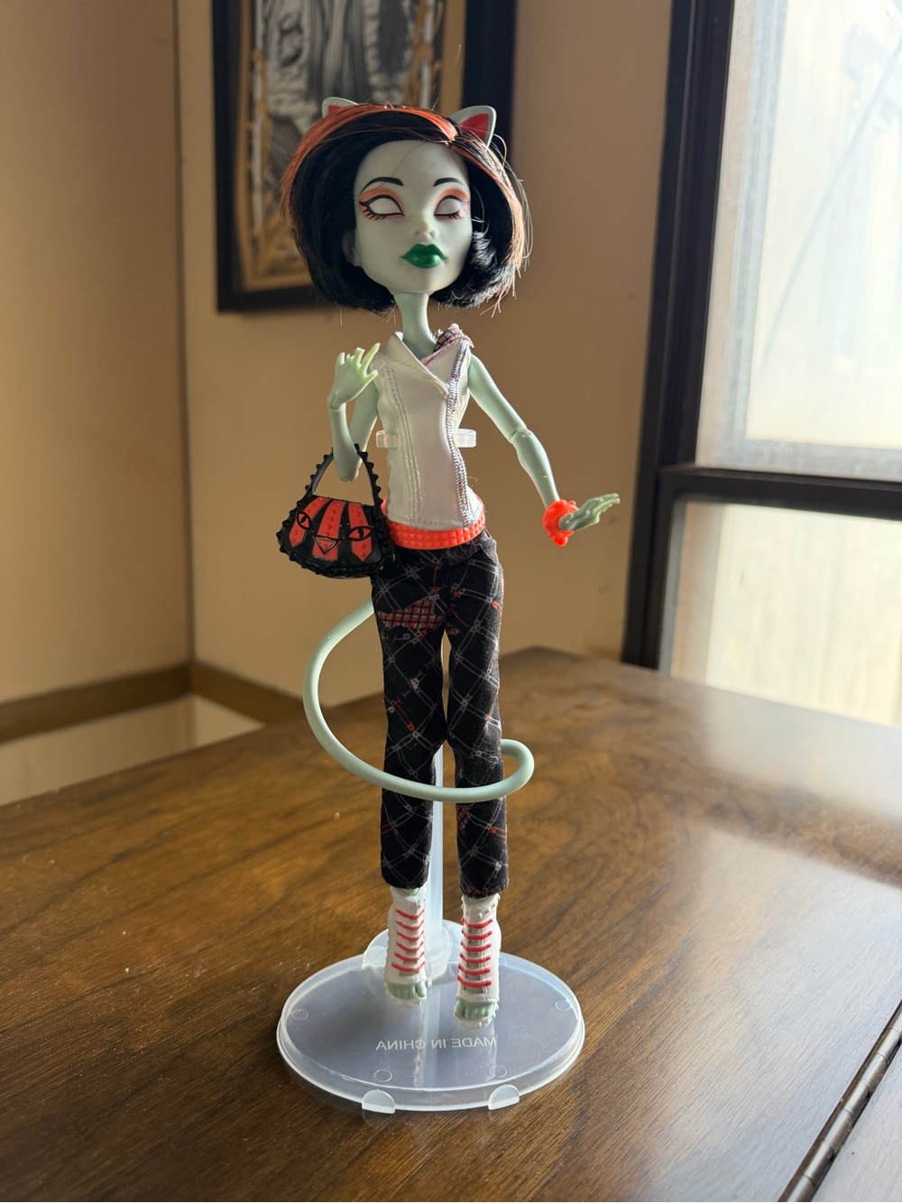 Monster High Scarah Screams/Torelai Stripe Freaky Fusion Doll